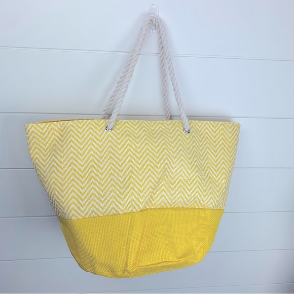 Beach Bag Tote Yellow Chevron Size 14” x 24” - Picture 2 of 11